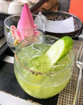 きゅうり入りカクテルがとても爽やか(Photo by 朝比奈)