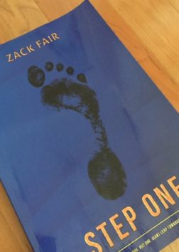 ザックが執筆した書籍『Step One』