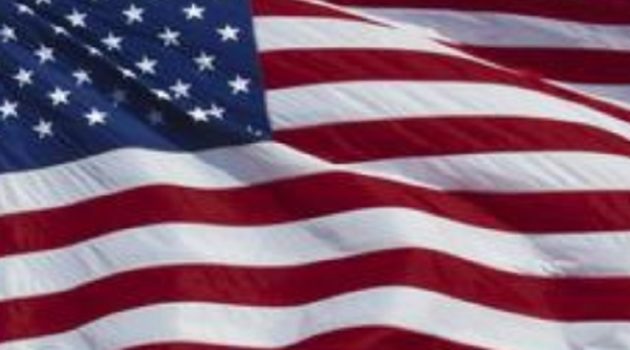 トランプ大統領、胸にもバッジをつけているのでは…!?(画像はイメージ)
