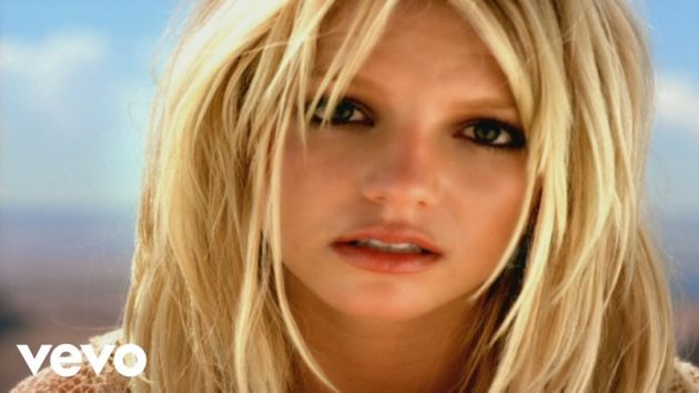 みんな、頑張れ!(画像:YouTube Britney Spears『I’m Not A Girl, Not Yet A Woman (Video Version Without Movie Footage)』のサムネイル)