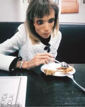 やっとお粥が食べられるようになったクリスティーナさん