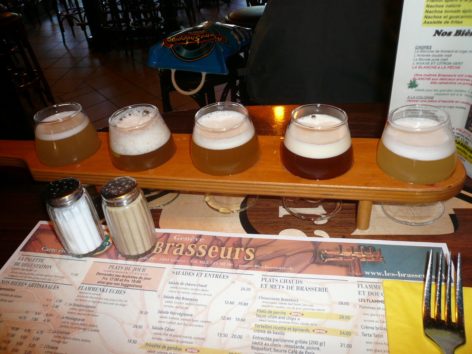 ジュネーブのステイで地ビールの味比べ(Photo by 佐藤めぐみ)