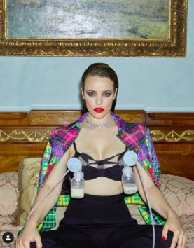「授乳にはこの作業がつきもの。自然なことよ」とレイチェル・マクアダムス