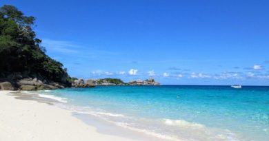 <世界旅紀行>『カオラック』その3 美しいシミラン諸島、海は驚きの透明度 パラダイスにいるような気分に(Photo by 朝比奈)