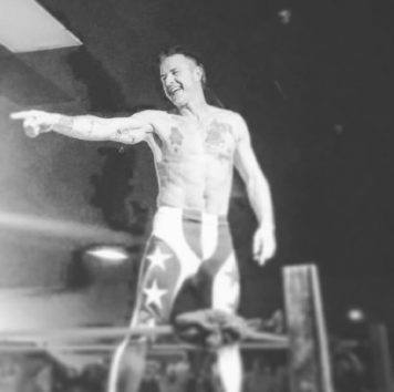 プロレスに情熱を感じているデヴィッド。