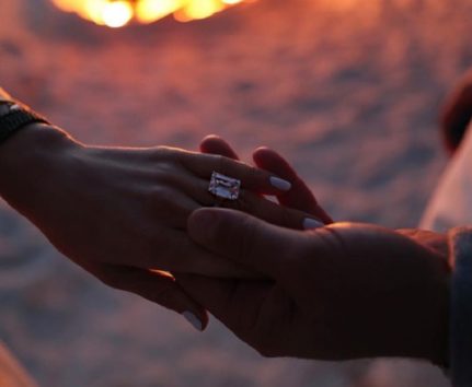 超豪華な婚約指輪が素敵!