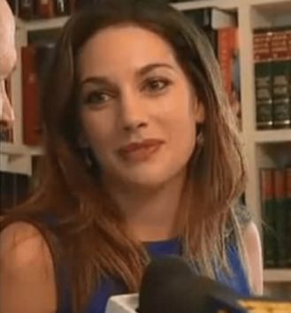 「解雇は差別にほかならない!」と美人教師。(Picture: ABC News)