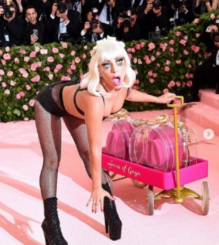 (画像:『Instagram』ladygaga)