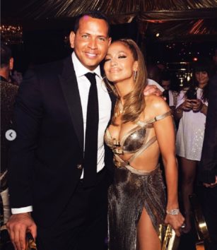 (画像:『Instagram』jlo)