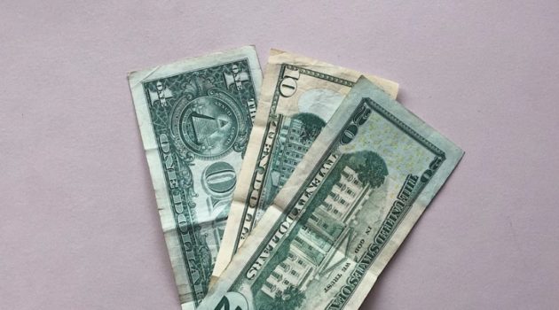 入金された金額にびっくりしたという男性(画像はイメージです)