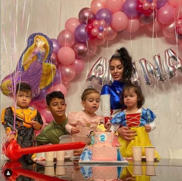 アラナちゃん、もう2歳に!