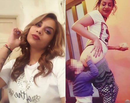 まさかママのホッペだと思った…!?画像:『Newsyworld』KISS MY ASS Mum defends herself after viral pic of toddler appearing to kiss her bare bum cheek sparks outrage