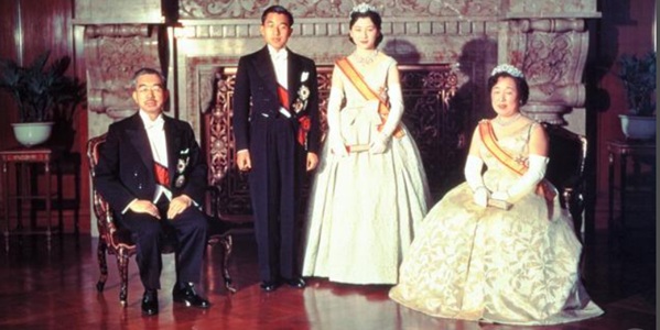 卜部亮吾侍従日記』1996年日タイ協会・秋篠宮の総裁就任は「例の問題
